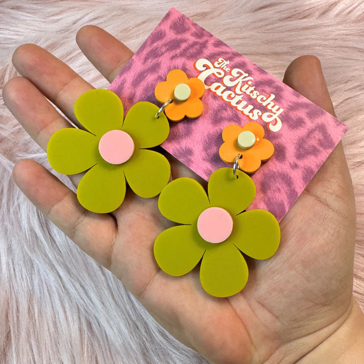 Groovy Green Flower Earrings