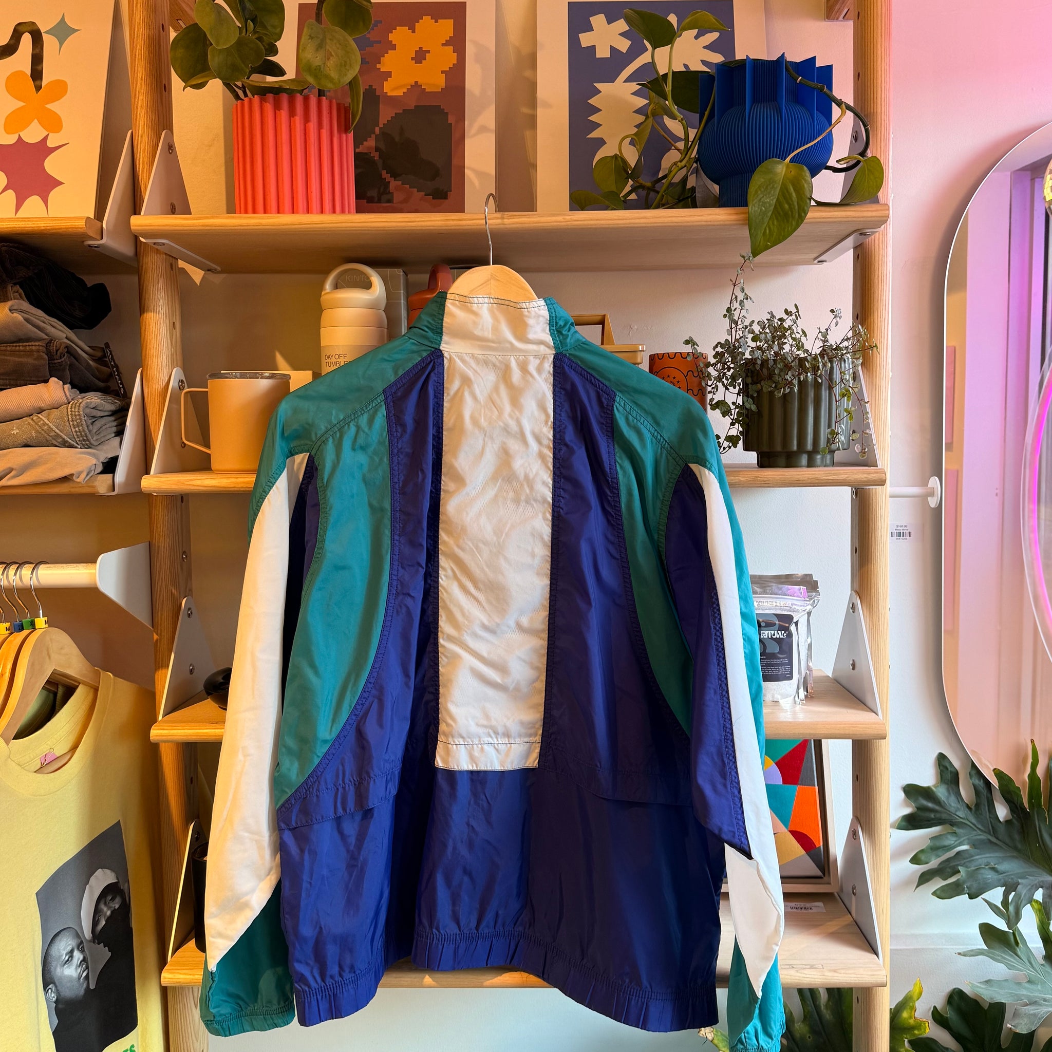 Retro Nike Windbreaker | M