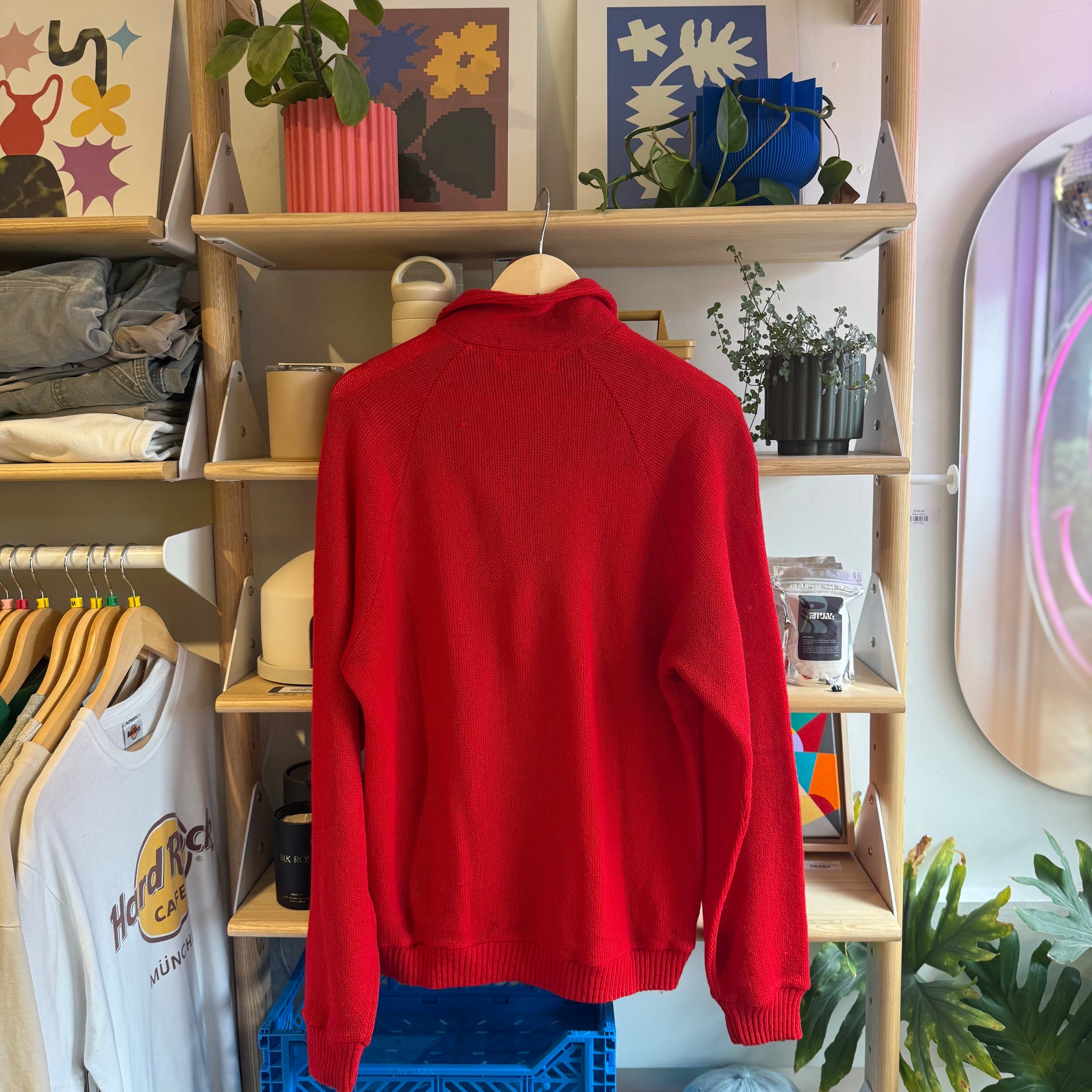 Red Pullover | L