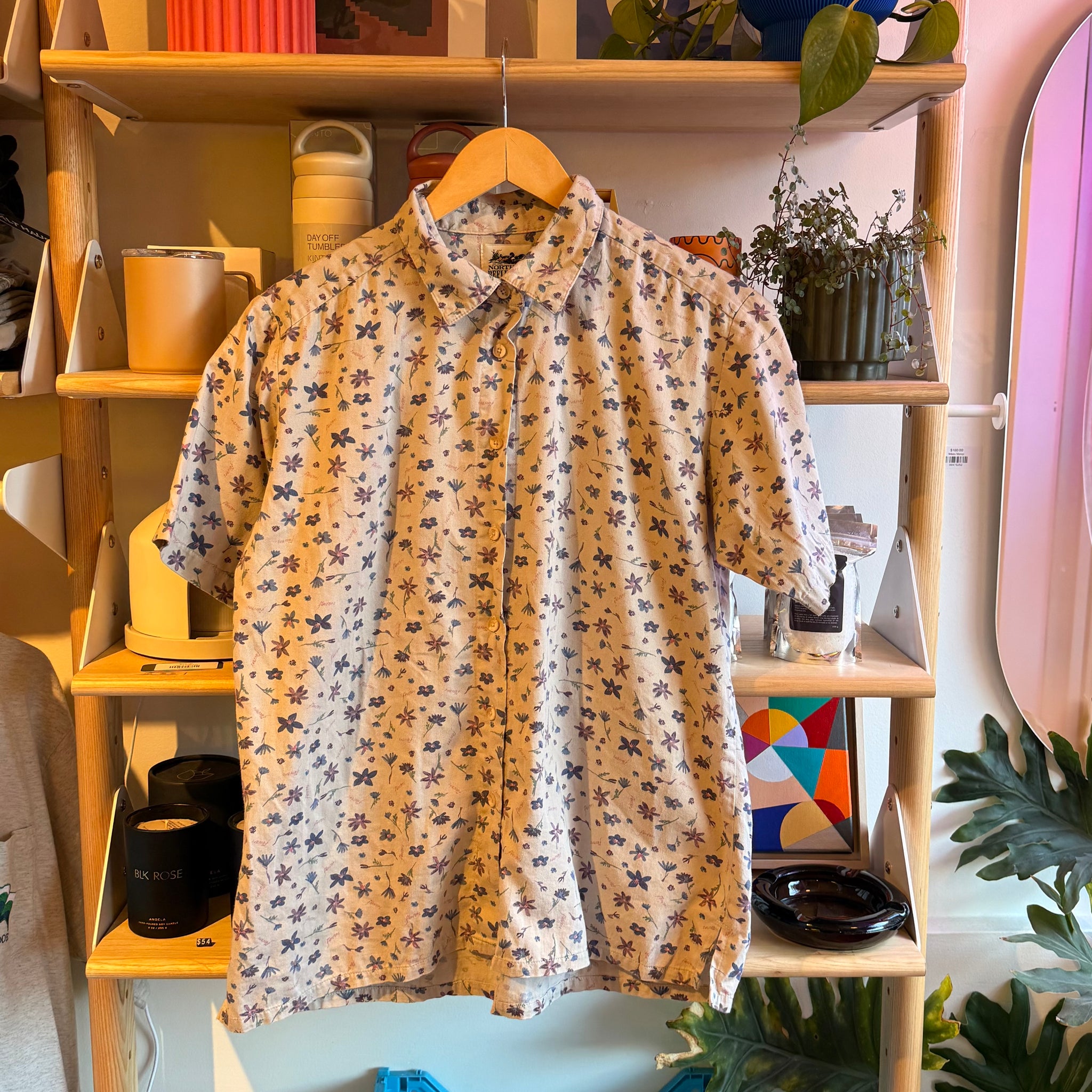 Flowers Button Up  | M