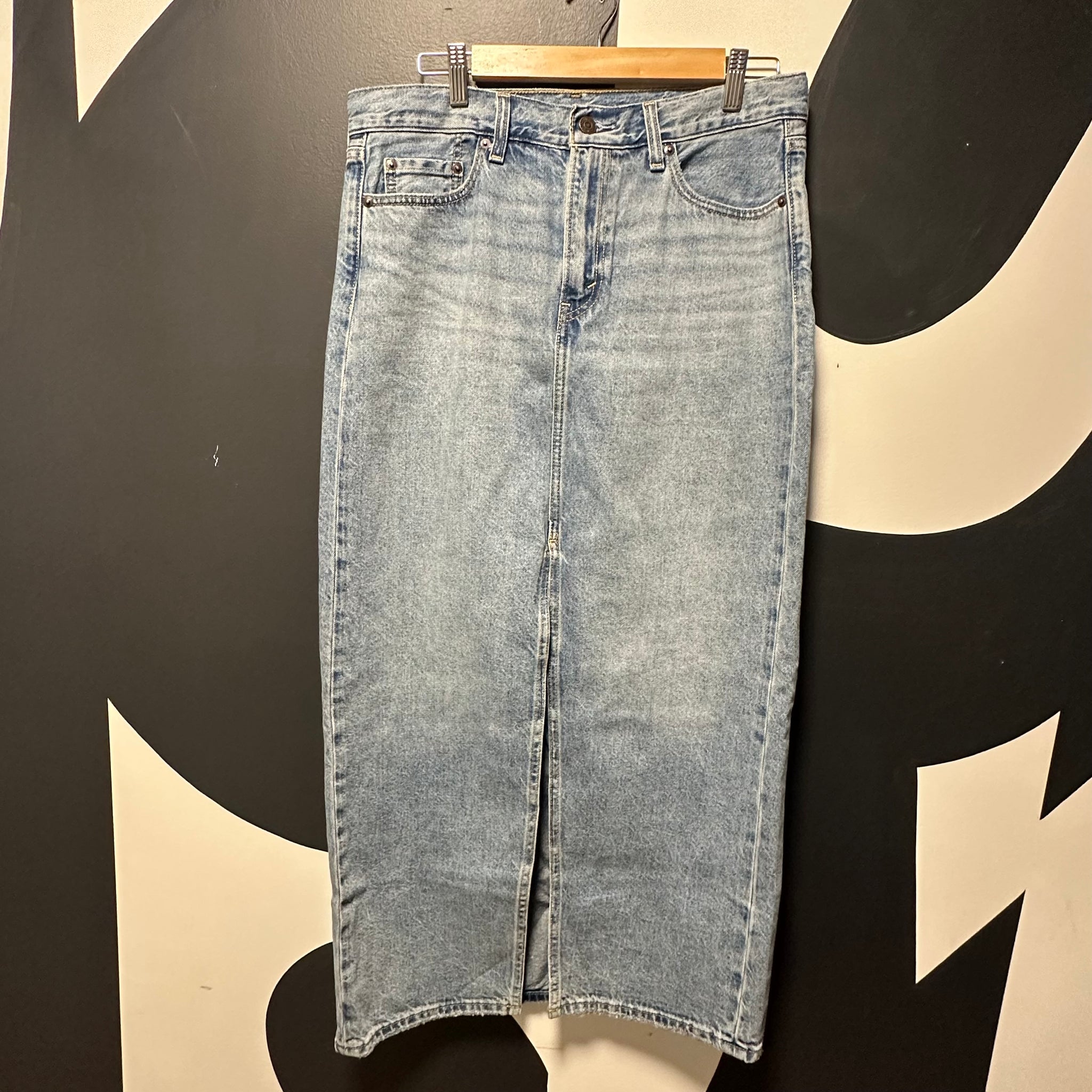 Levi's Denim Skirt | 29