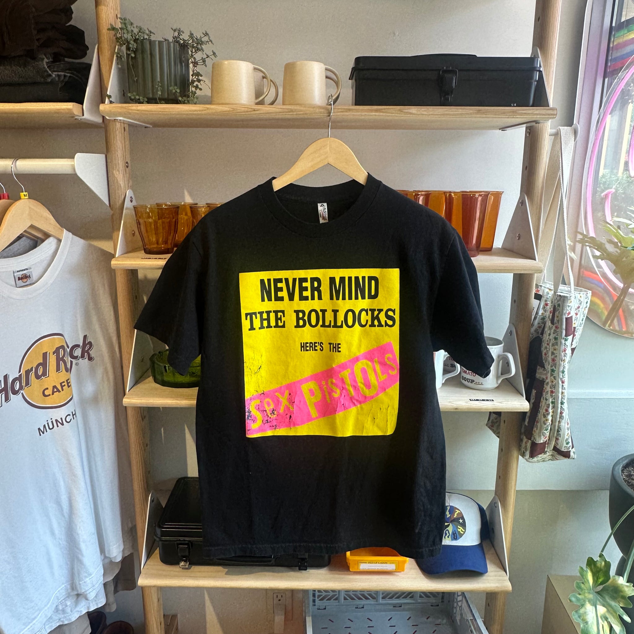 Sex Pistols Never Mind the Bollocks Tee | M