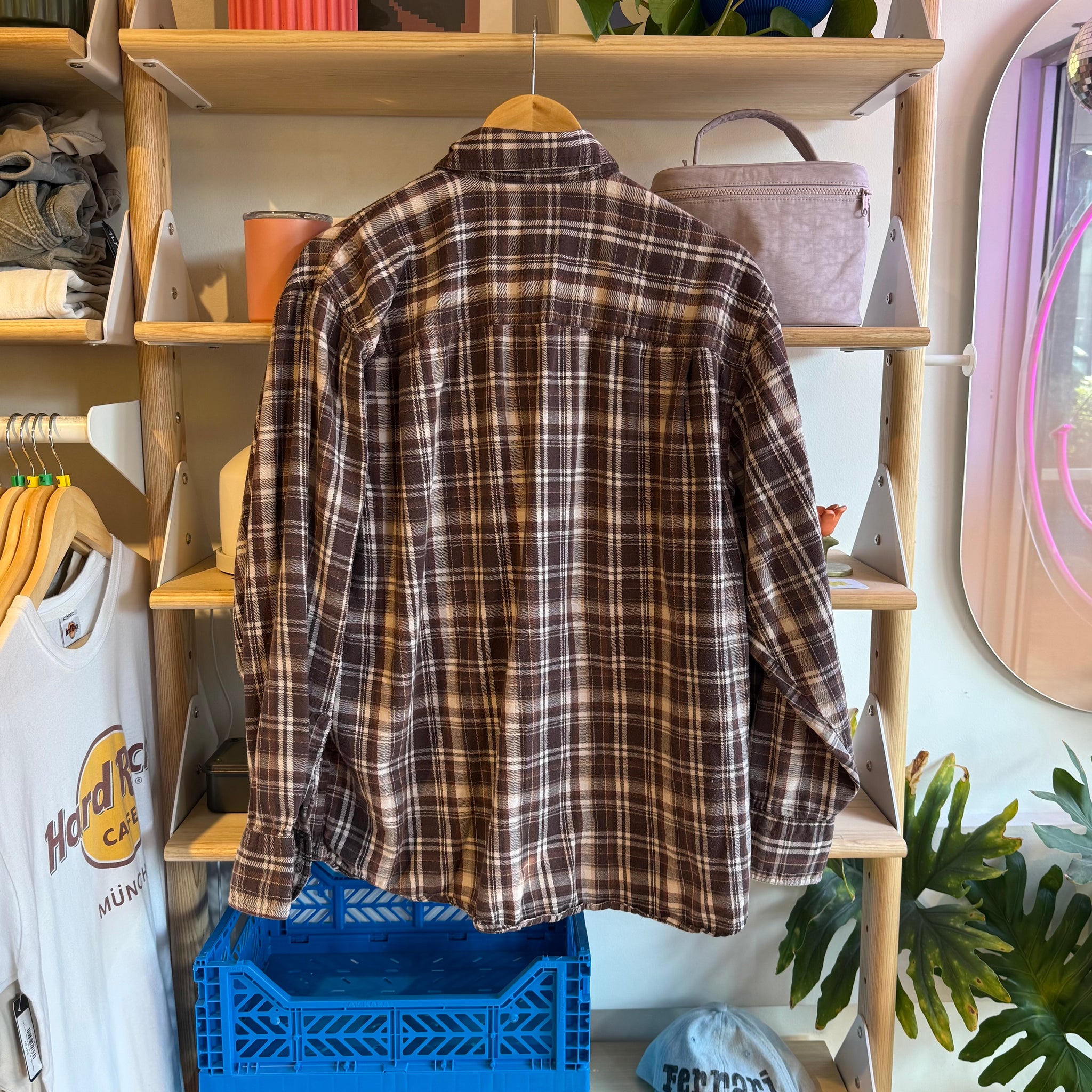 Brown Plaid Button Up | L
