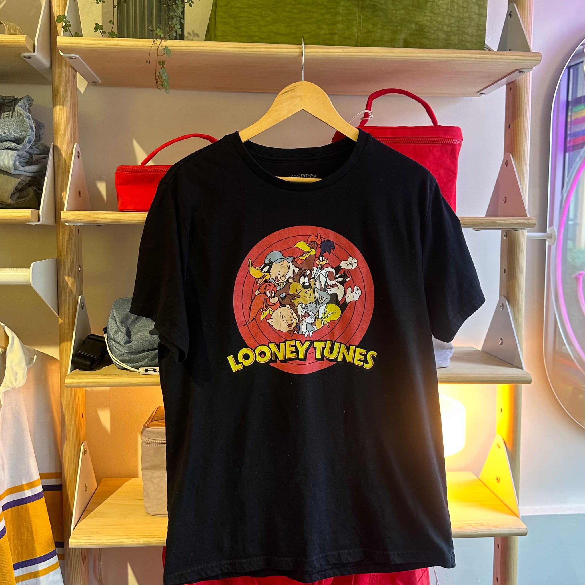 Looney Tunes Tee | L