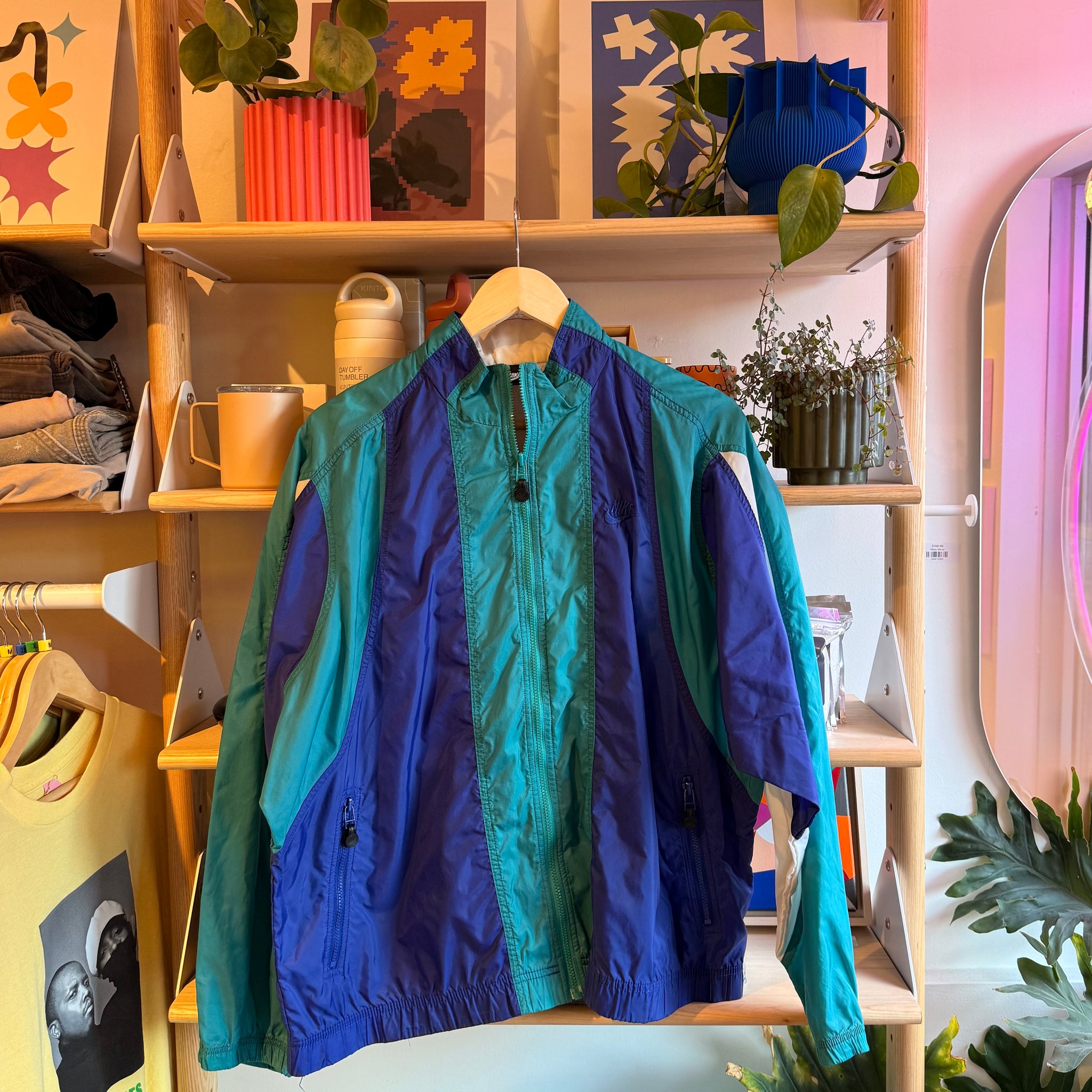 Retro Nike Windbreaker | M