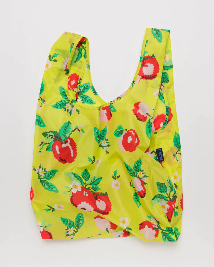 Standard Baggu - Needlepoint Apple