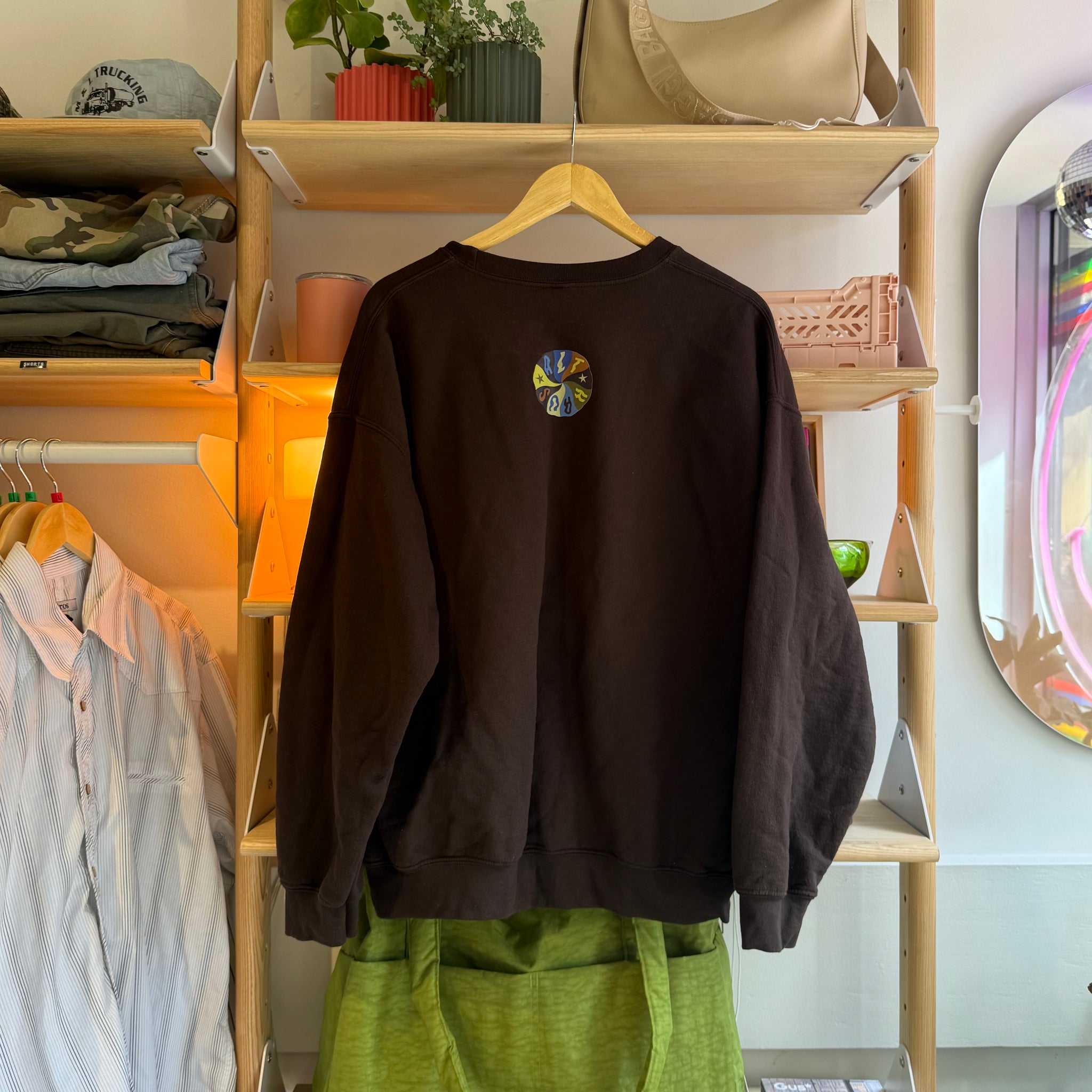 Preloved Alt Haus Brown Crewneck | XL