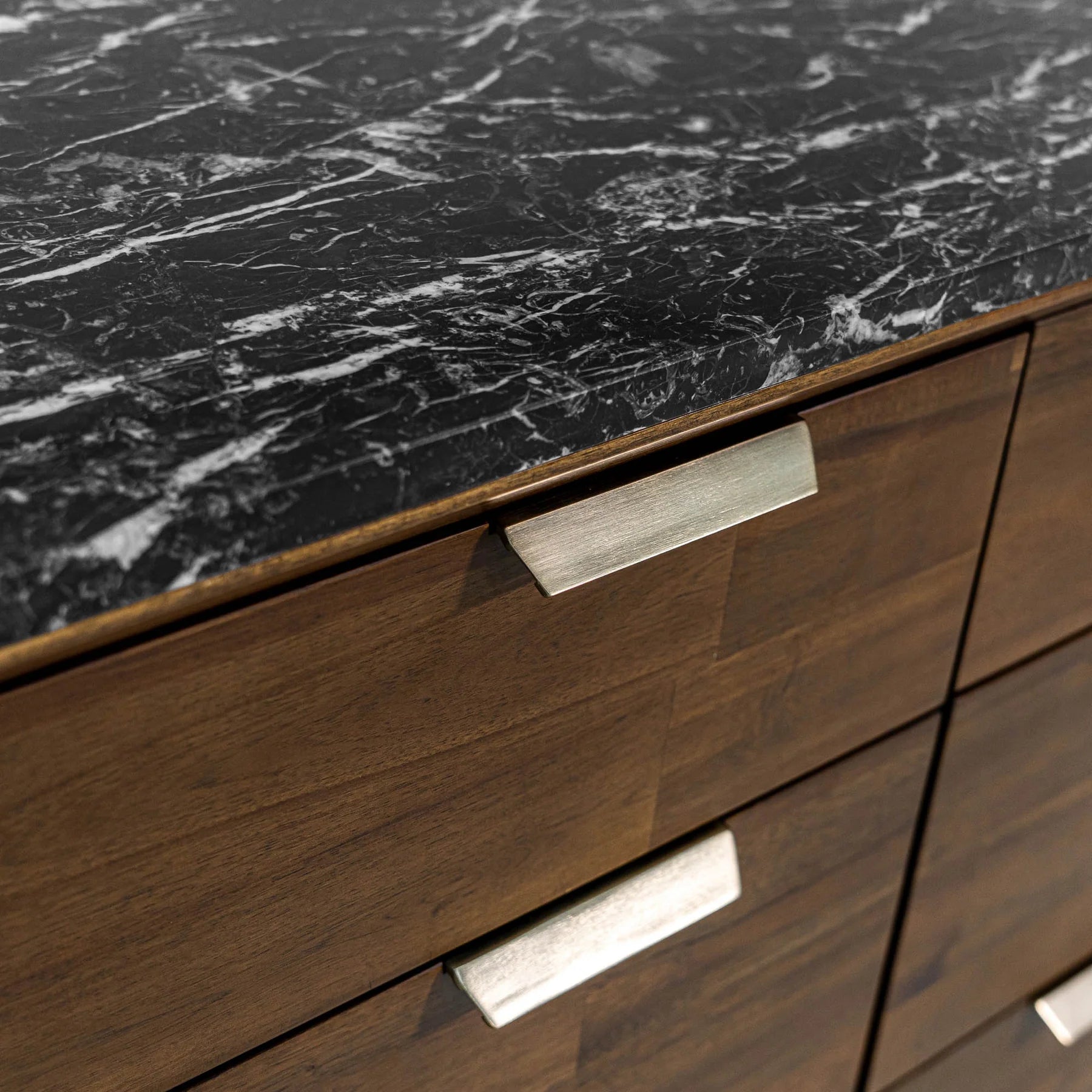 Allure Dresser