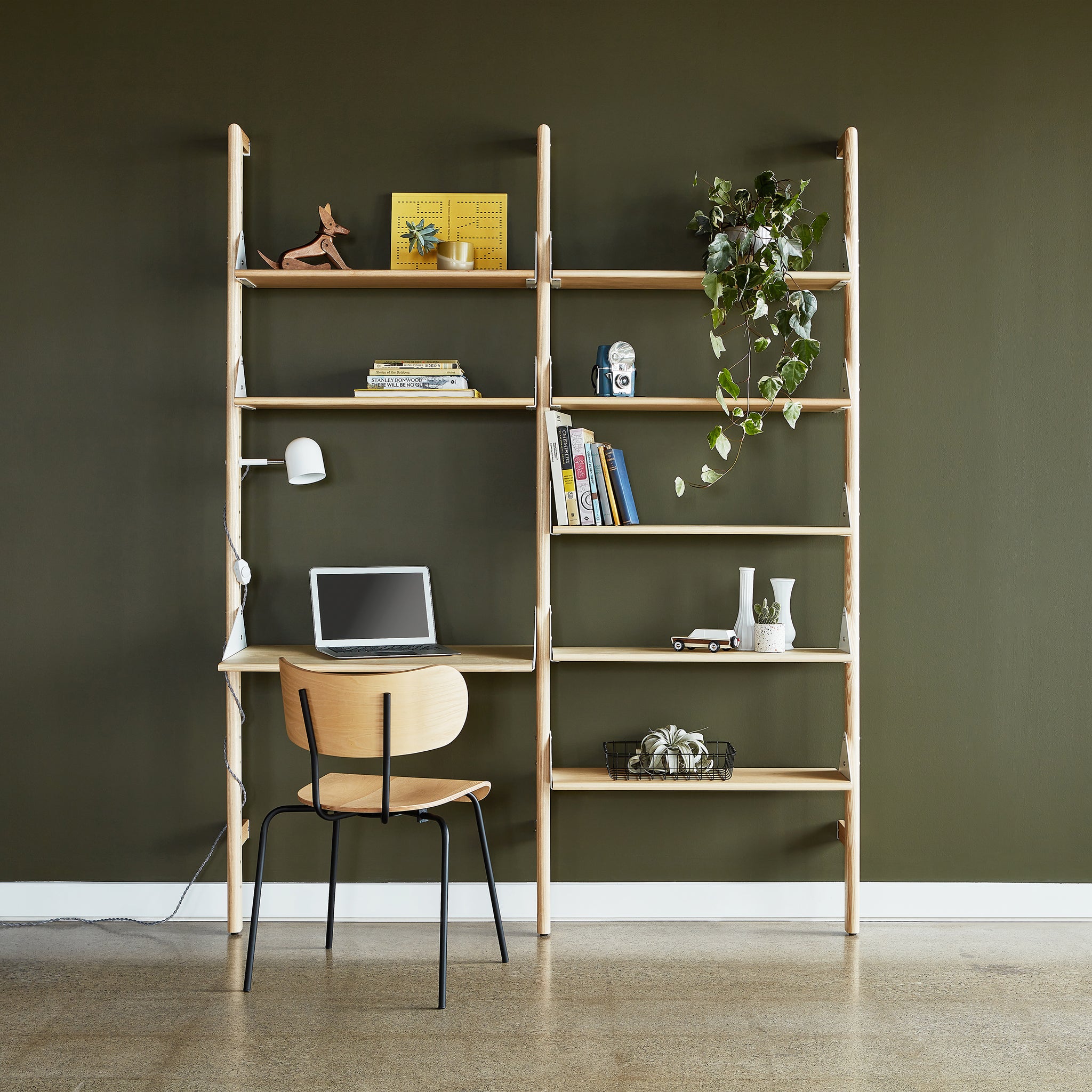 Branch Desk with 2 Shelves