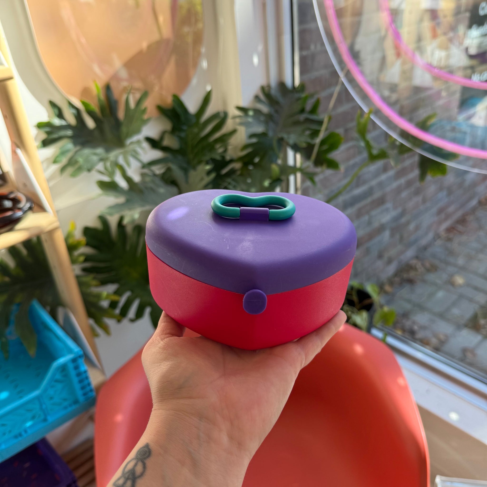 1990's Heart Shaped Makeup Box
