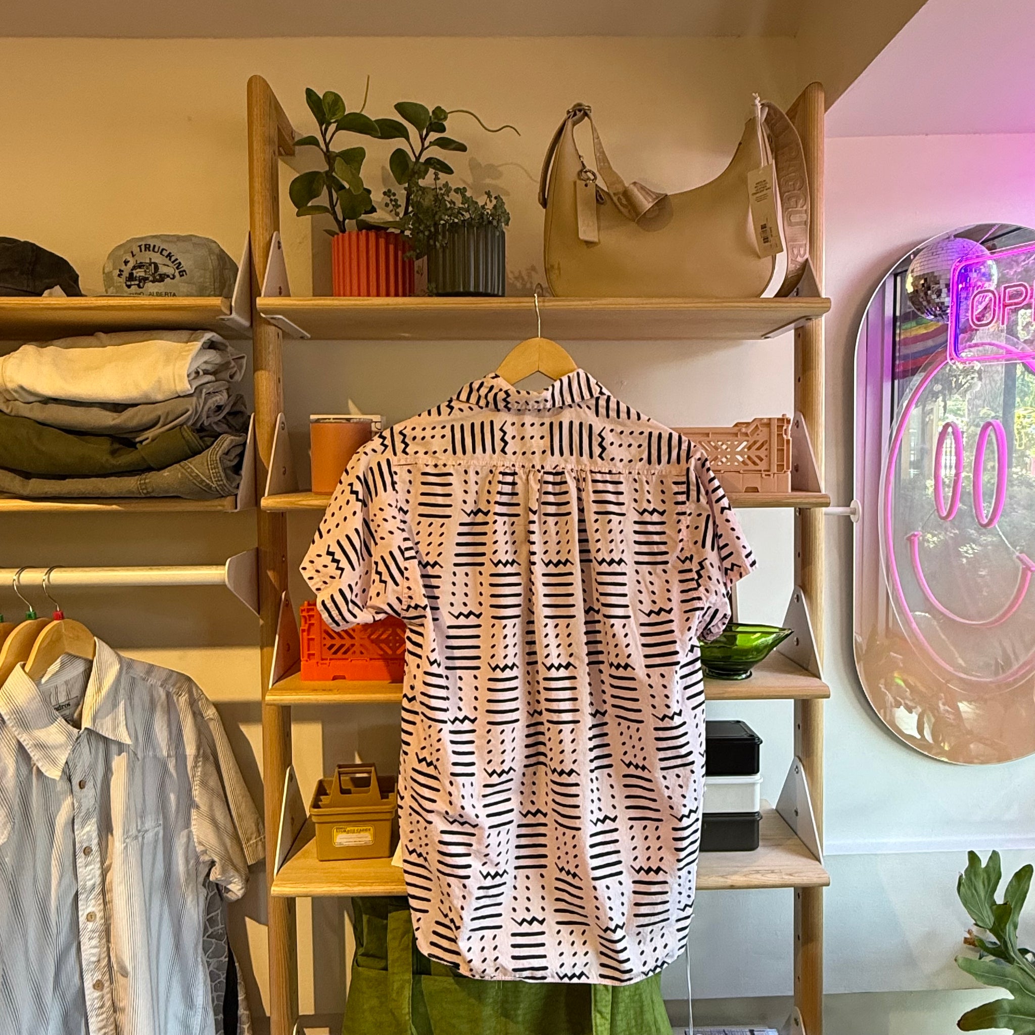 Graphic Pink Button Up | M