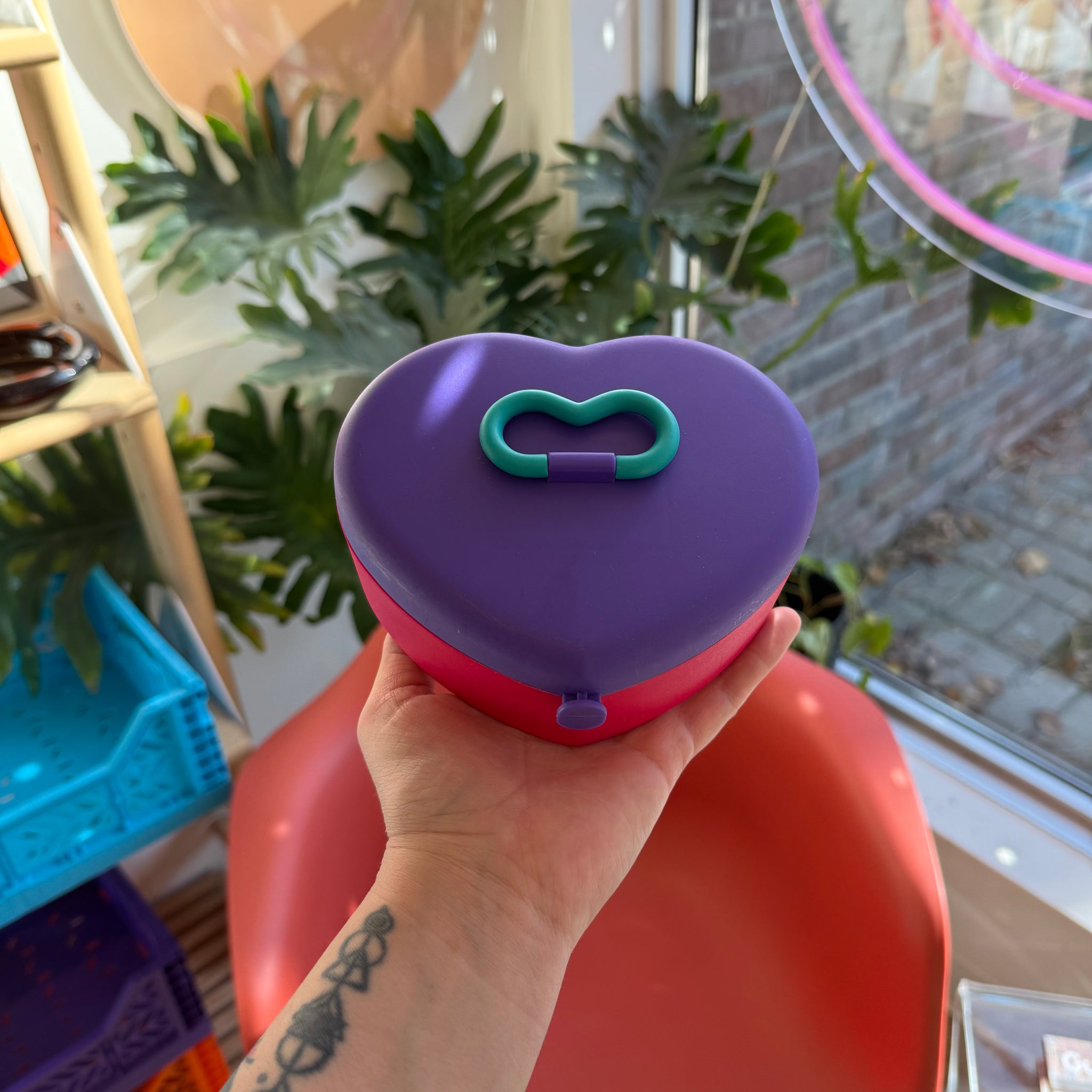 1990's Heart Shaped Makeup Box