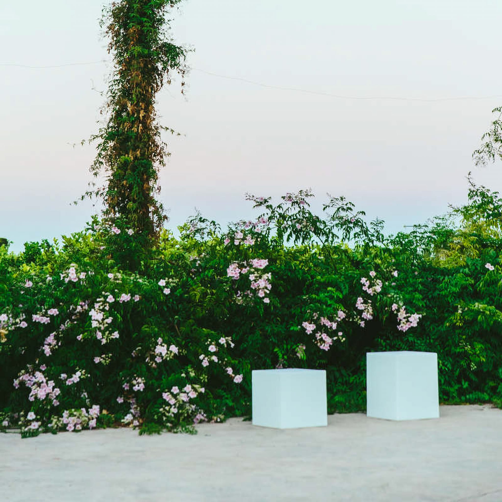 Cuby<br> Solar & Rechargeable Cube Lamp