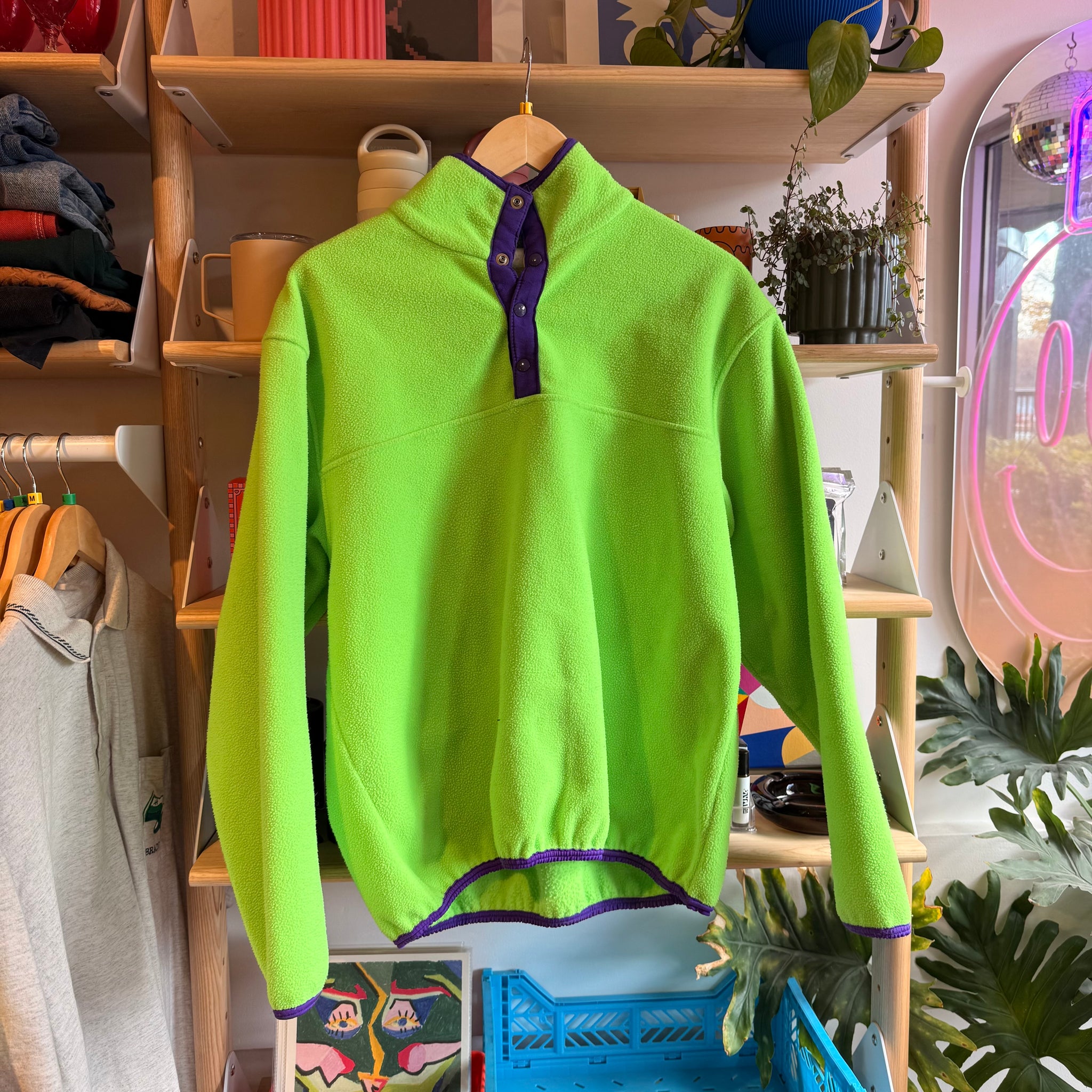 Neon Green Fleece | M