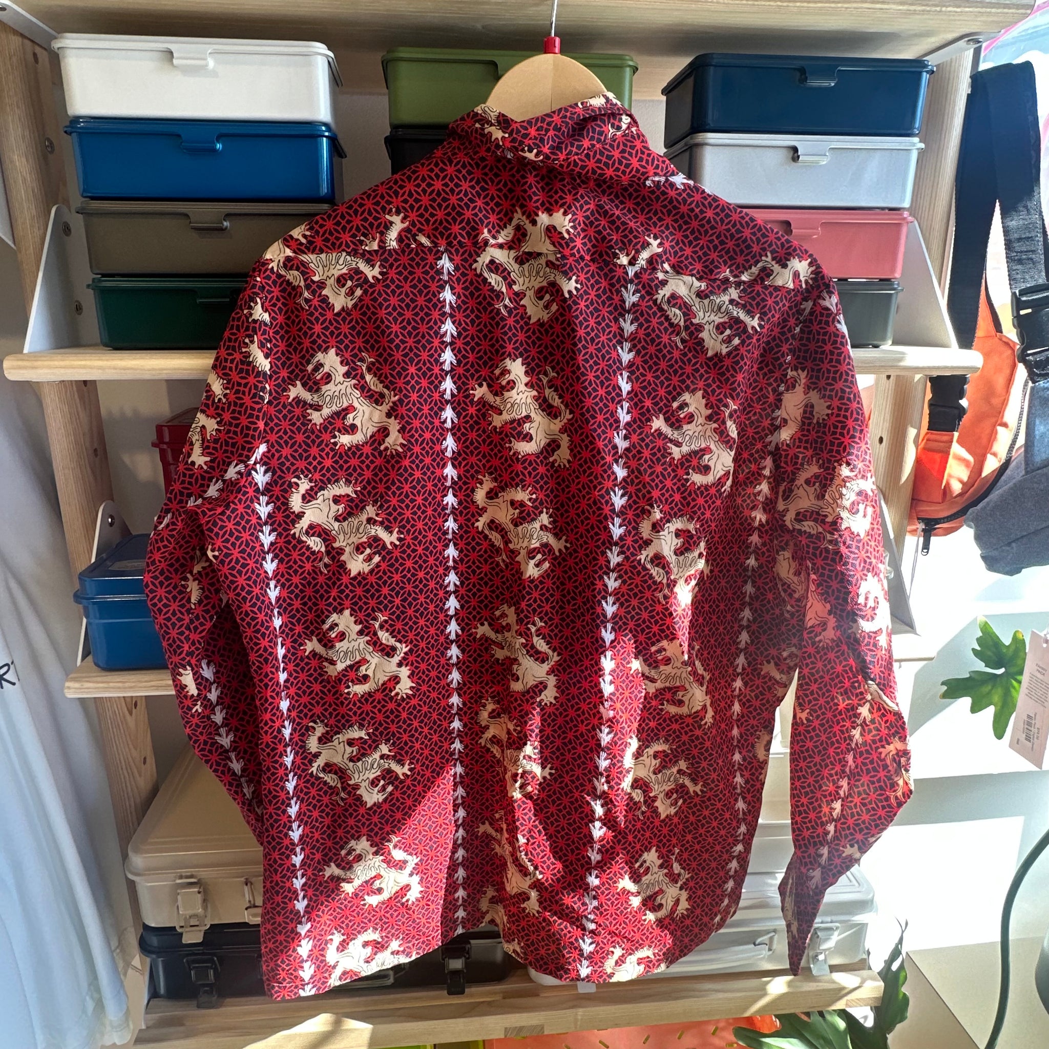 Dragon Button Up | M