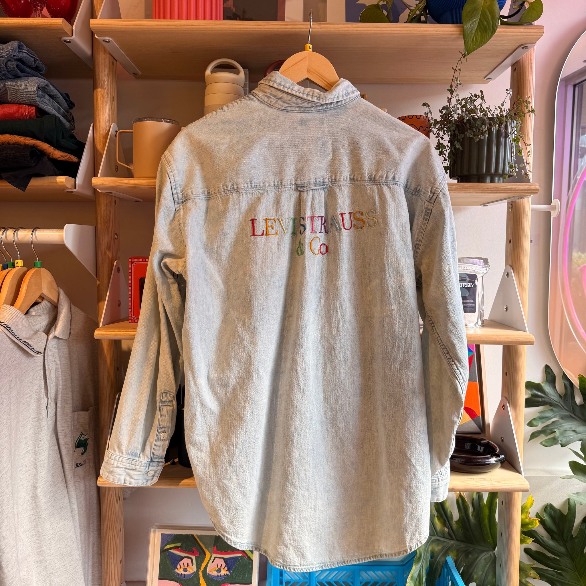 Levi's Pride Button Up | M