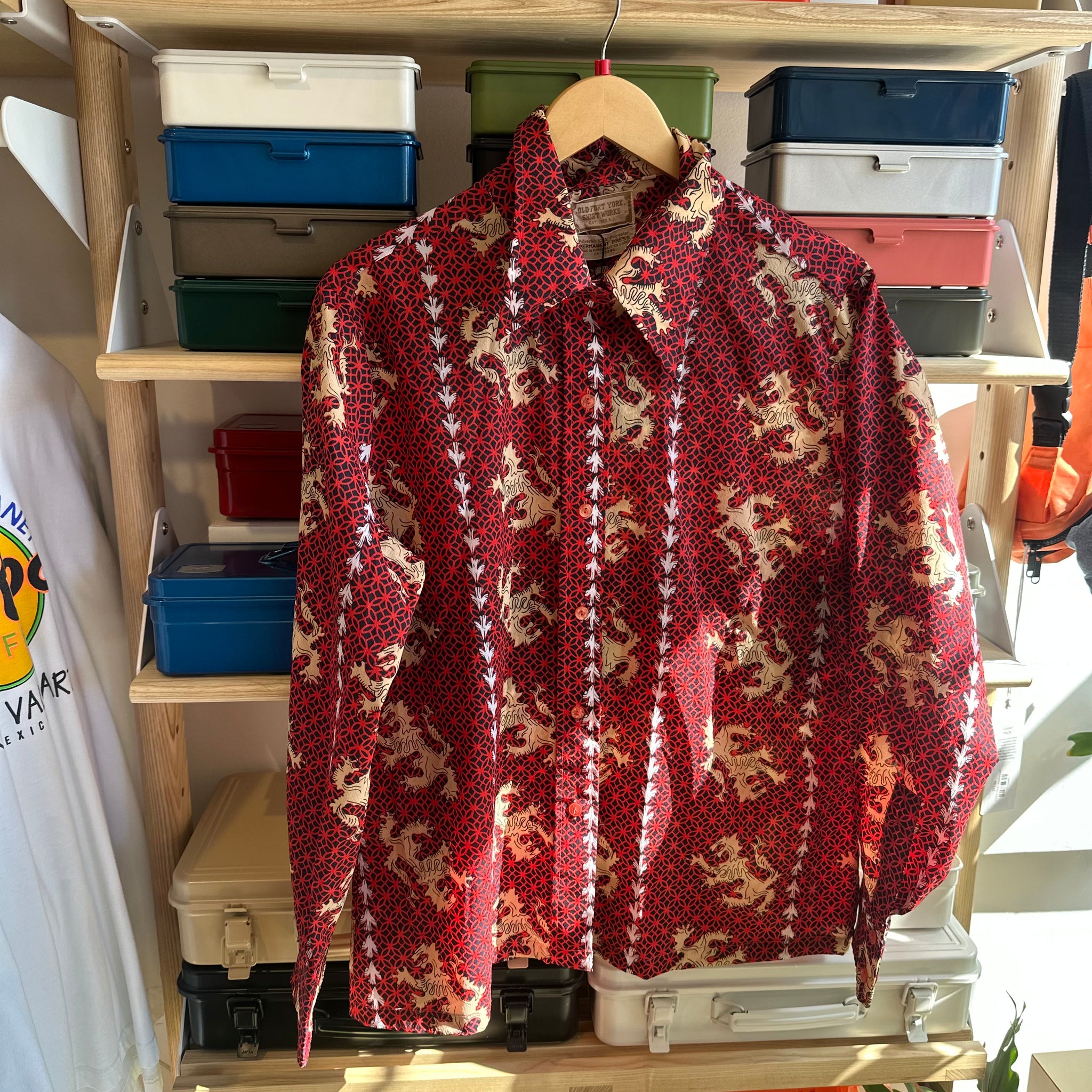 Dragon Button Up | M