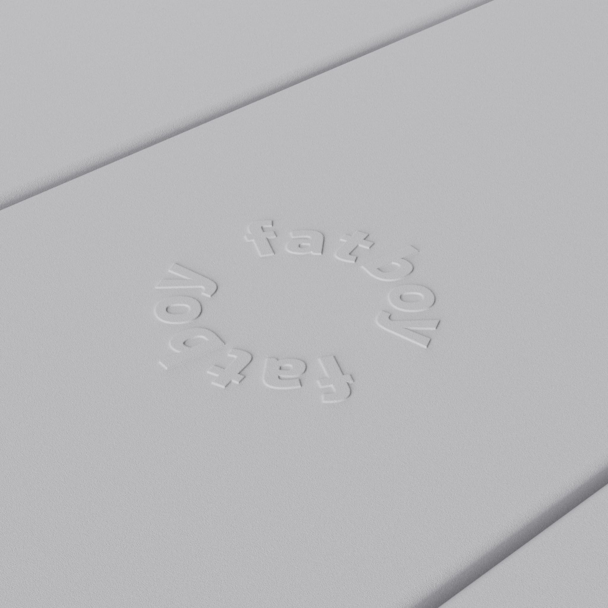 Close-up of Fred’s table by Fatboy in light grey, showcasing its durable aluminum slats for a sleek and weather-resistant finish.