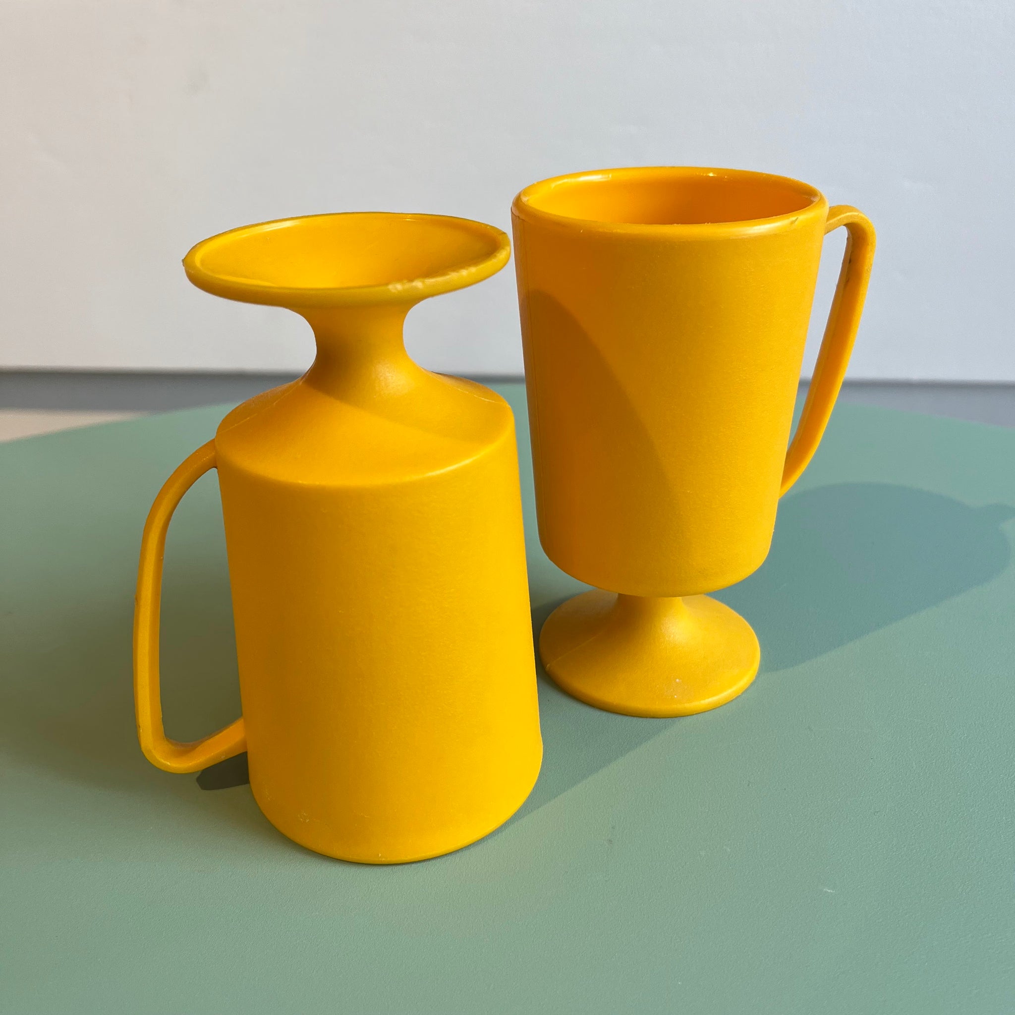 Marigold Plastic Stemmed Cups (Set of 2)
