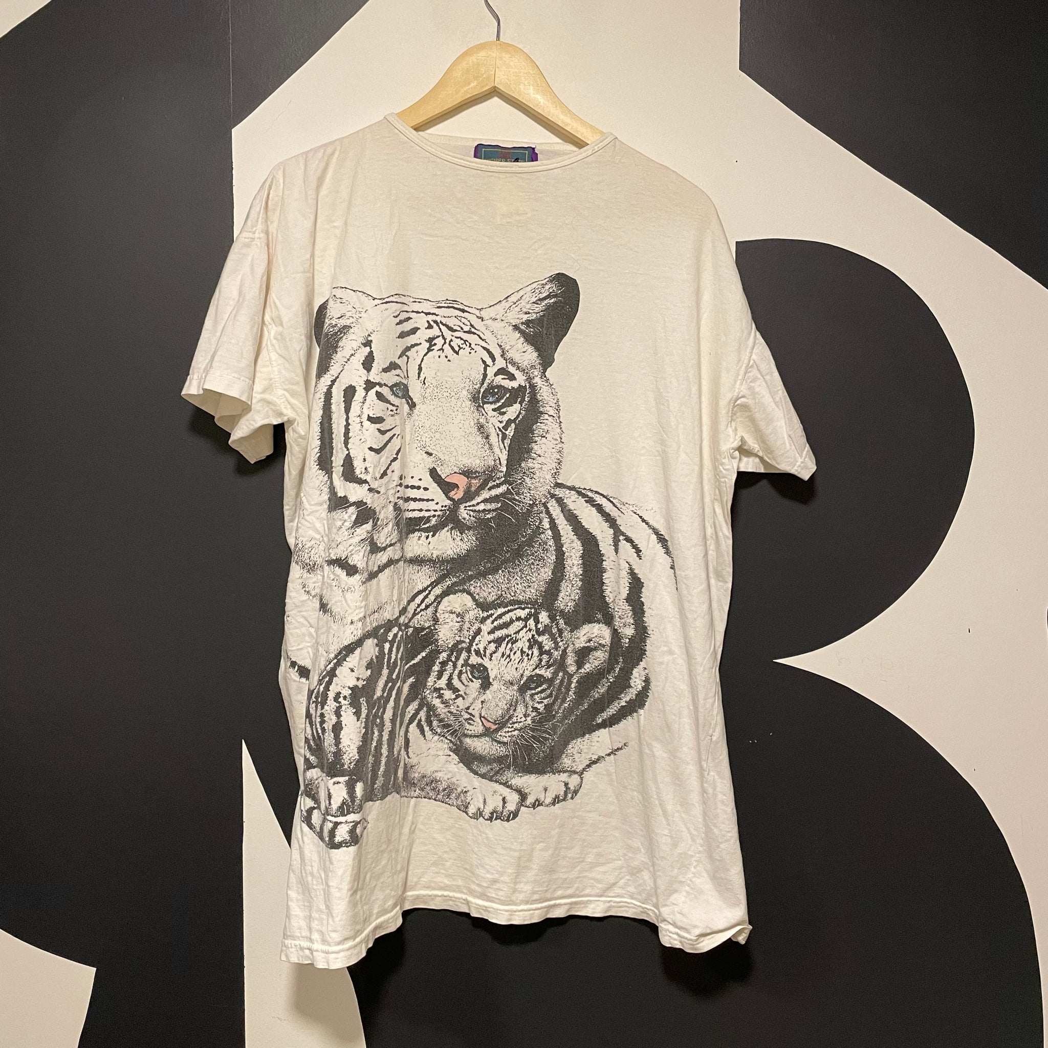 Tiger Family Tee | L