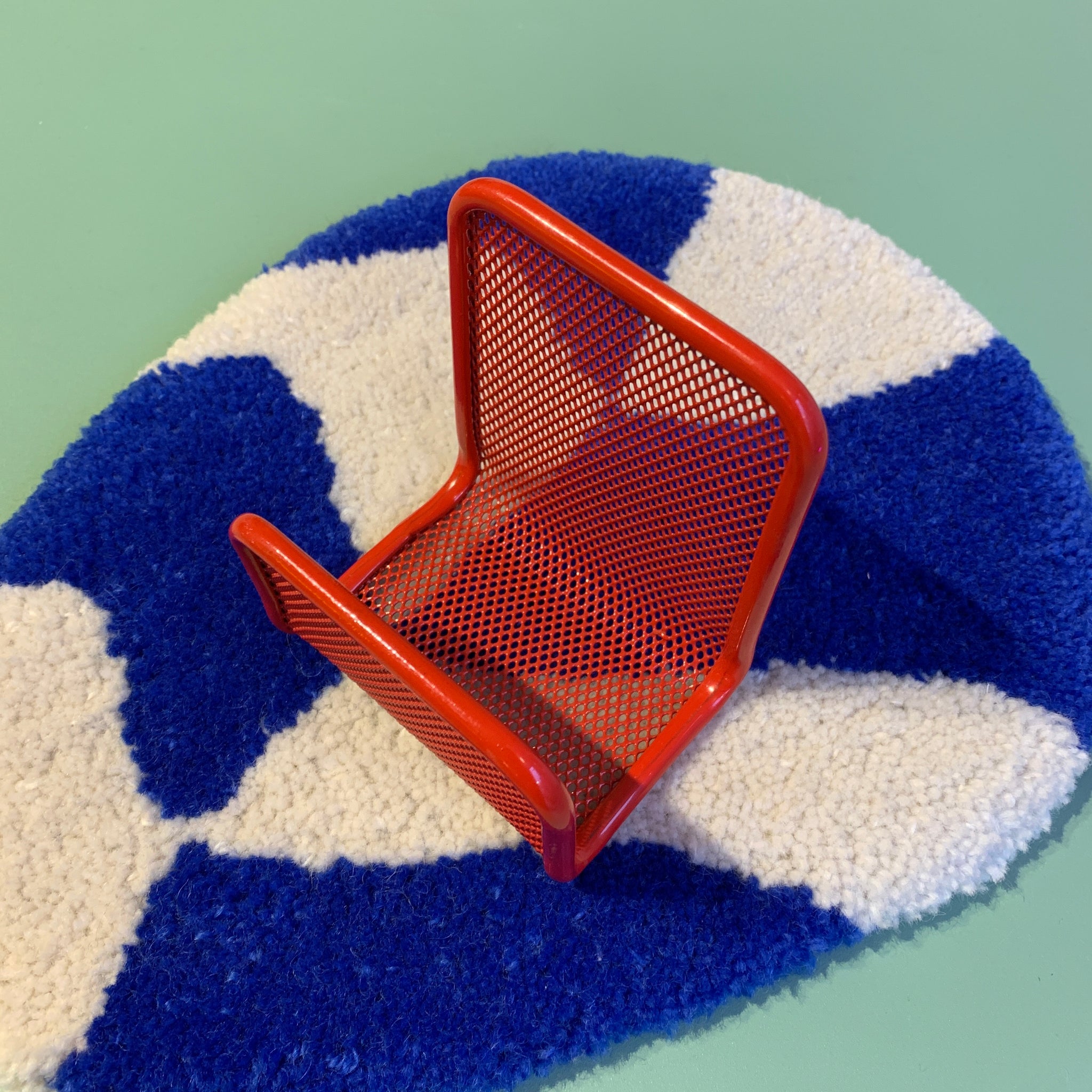 Red Wire Napkin Holder