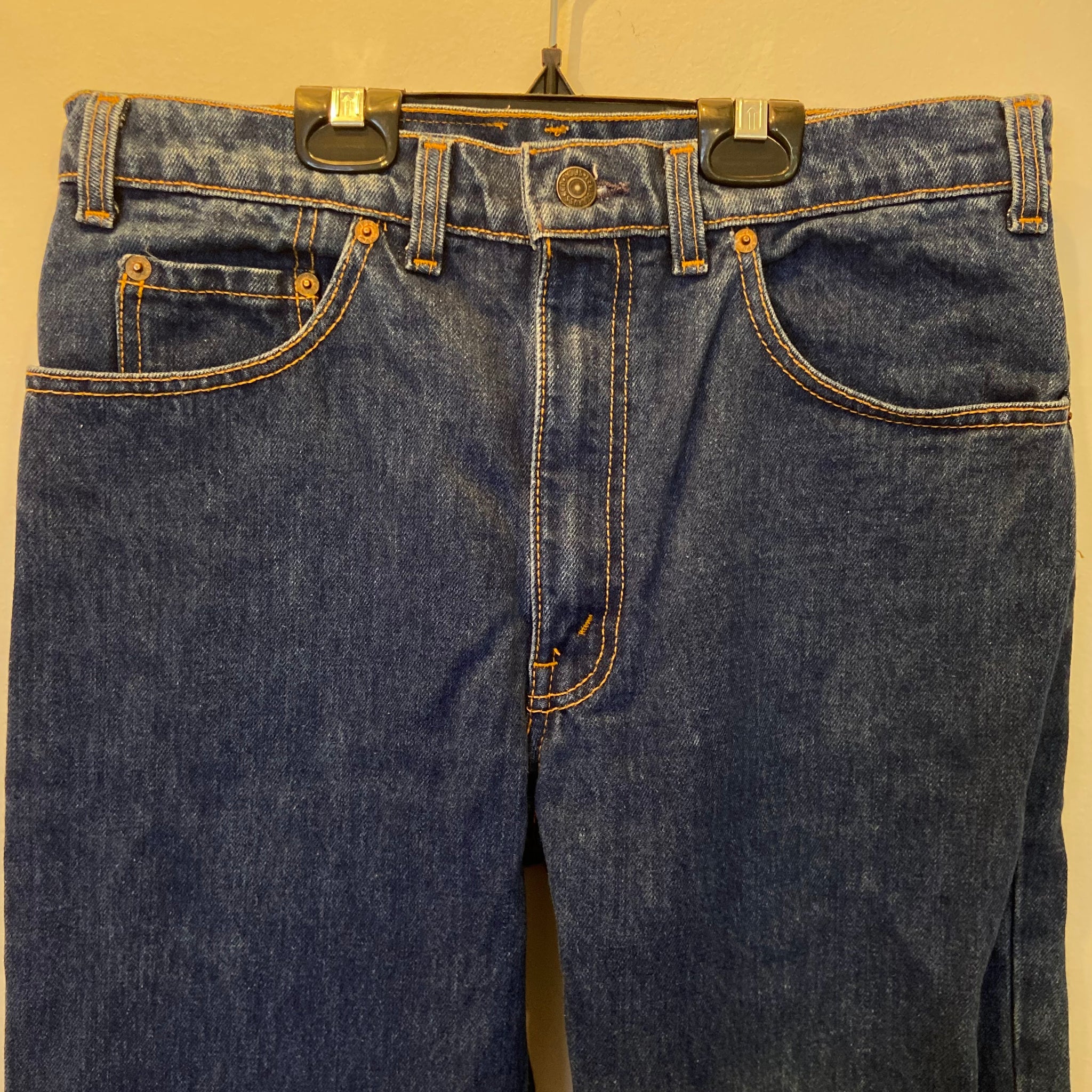 Dark Wash Straight Leg Levi's- 30/28.5