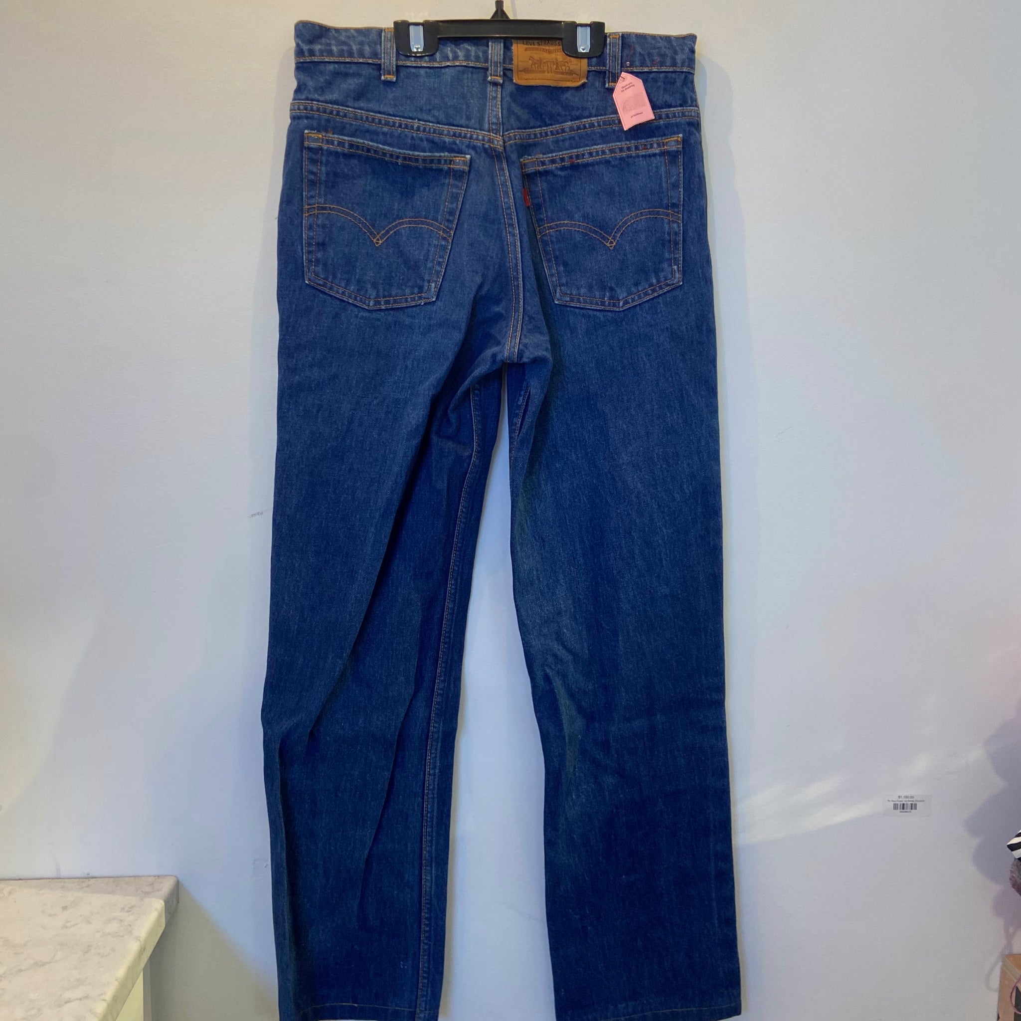 Dark Wash Straight Leg Levi's- 30/28.5