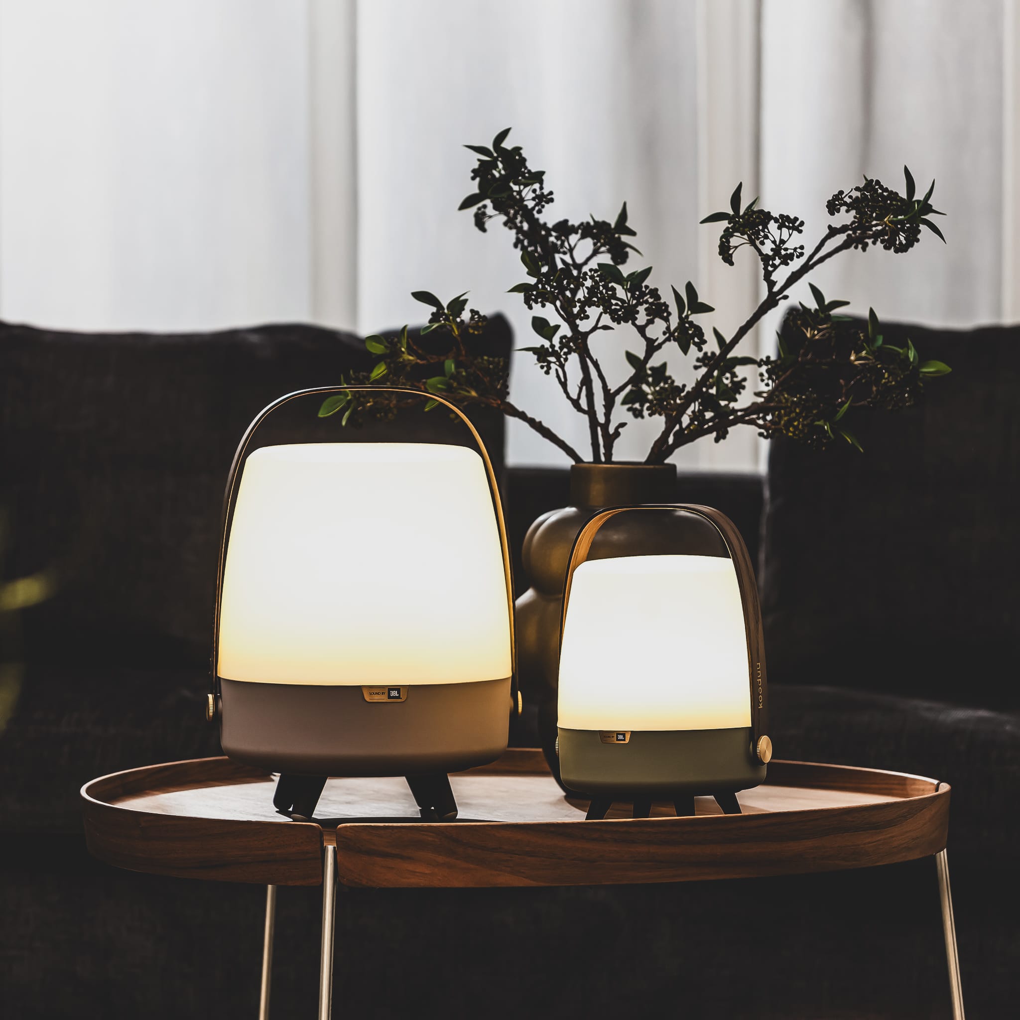 Lite-up Play<br> sound by JBL