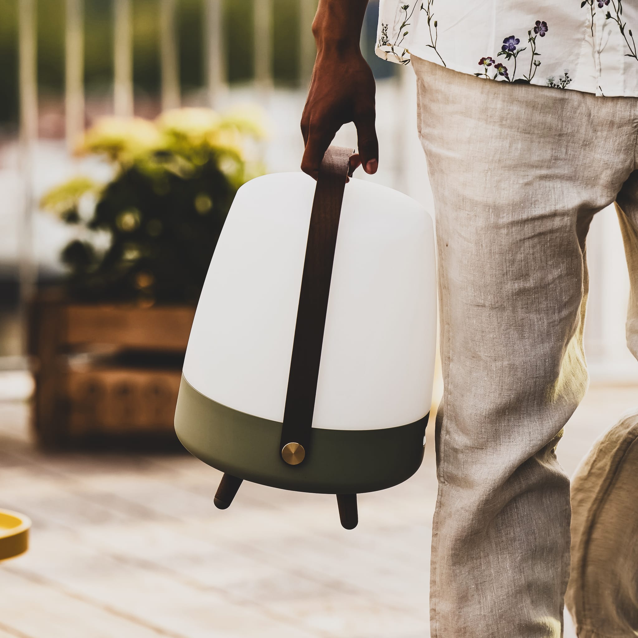 Lite-up Play<br> sound by JBL