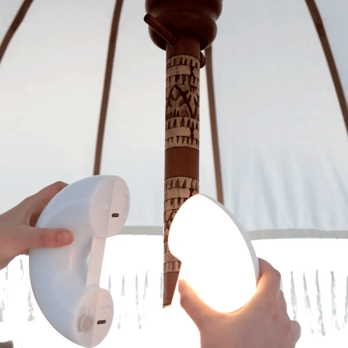 Lima<br> Portable LED Lightbulb for Umbrella