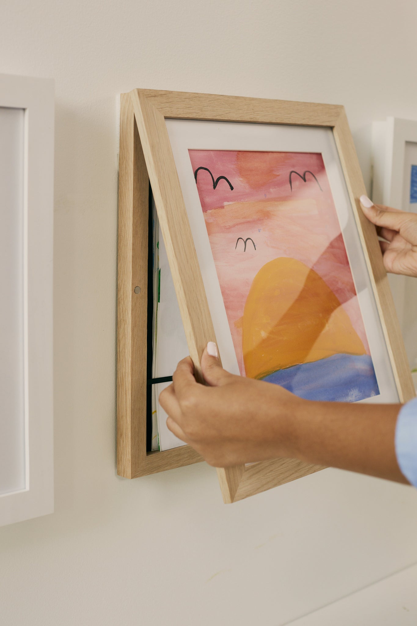 Kids Art Frame in Dark Oak, 8.5x11 in | 22x28 cm