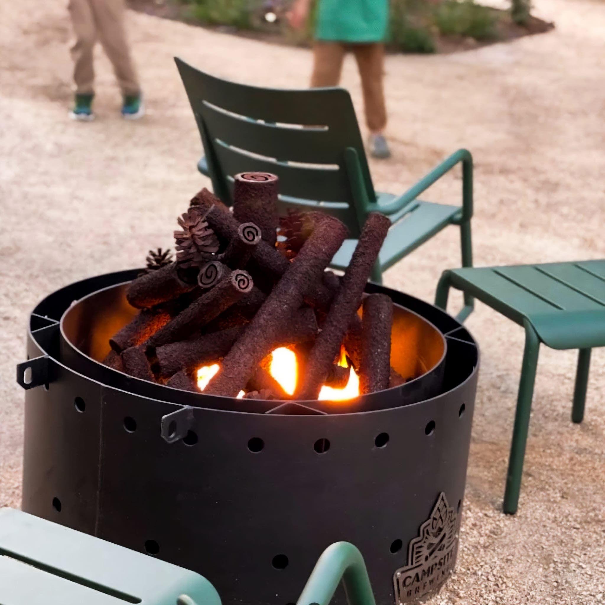 OUTO Hocker<br> Indoor & Outdoor Use