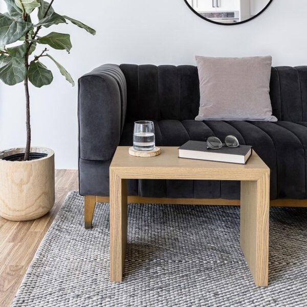 Oscar C Table