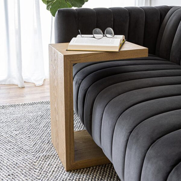Oscar C Table