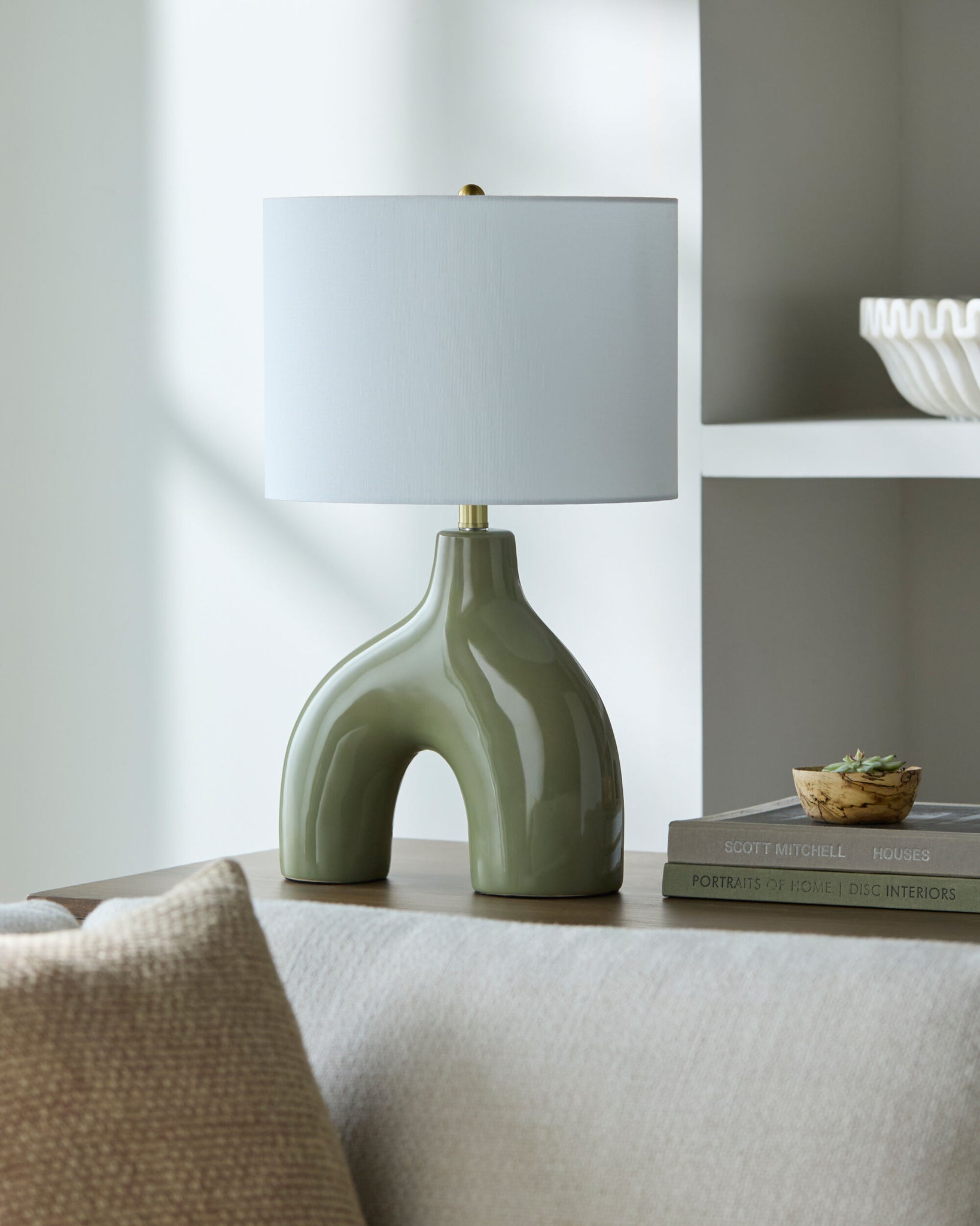 Green Solara Table Lamp | Arch