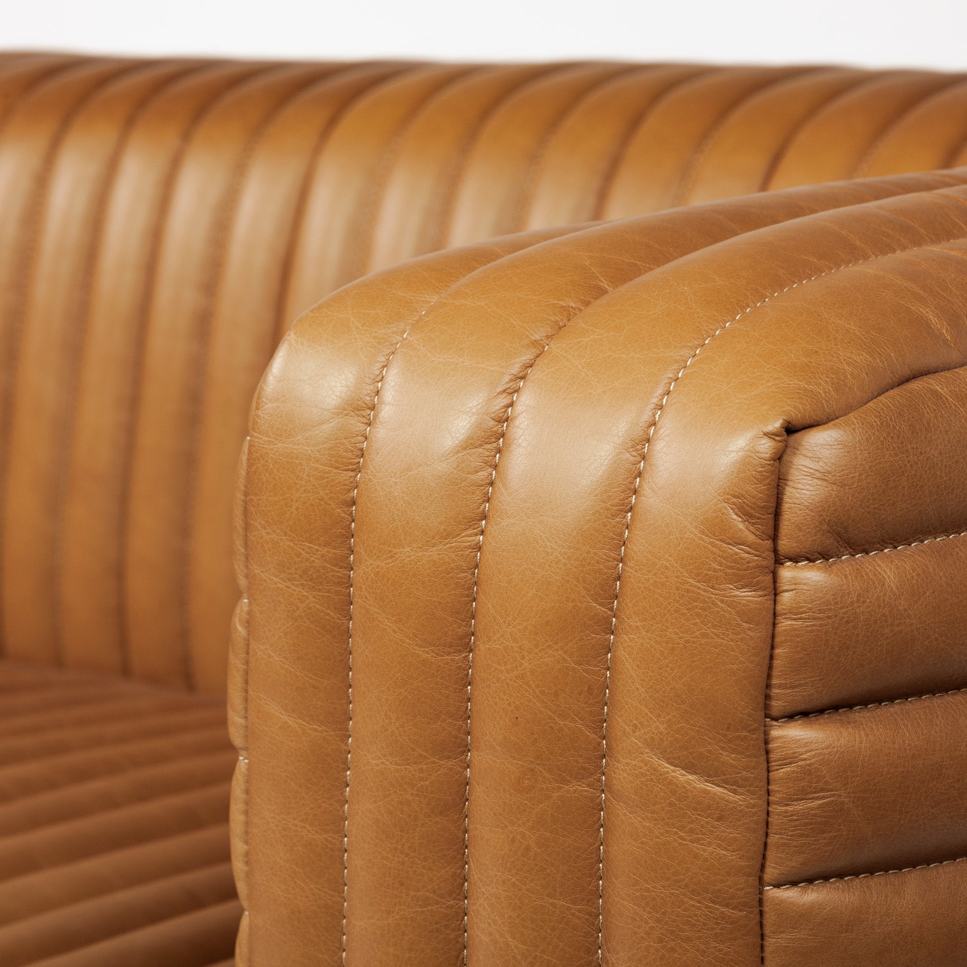 Ricciardo Sofa - Cognac