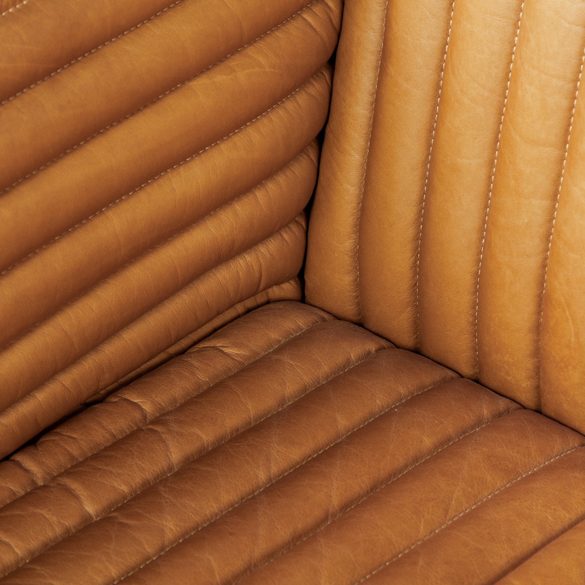 Ricciardo Sofa - Cognac