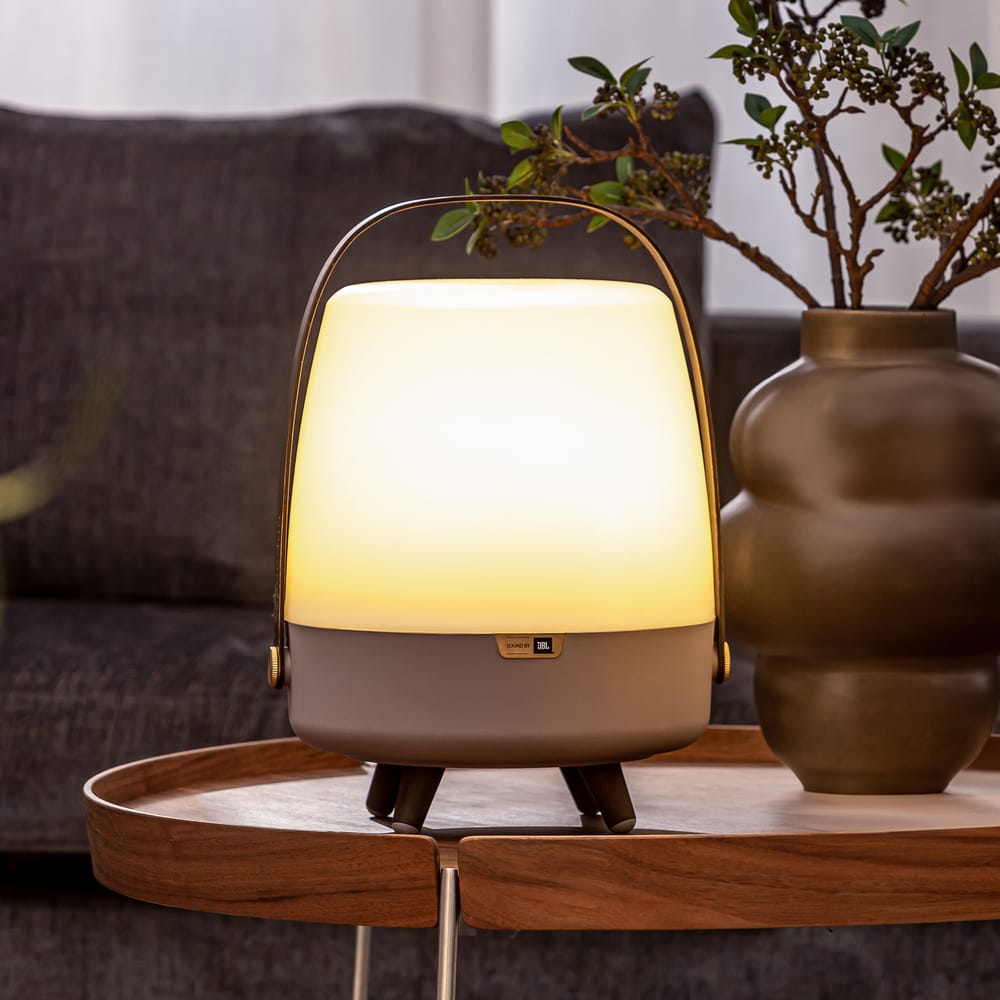 Kooduu's Lite-up Play: A JBL-powered audio-visual masterpiece. Boasts clear, robust sound and adjustable warm white light. Perfect for any mood.