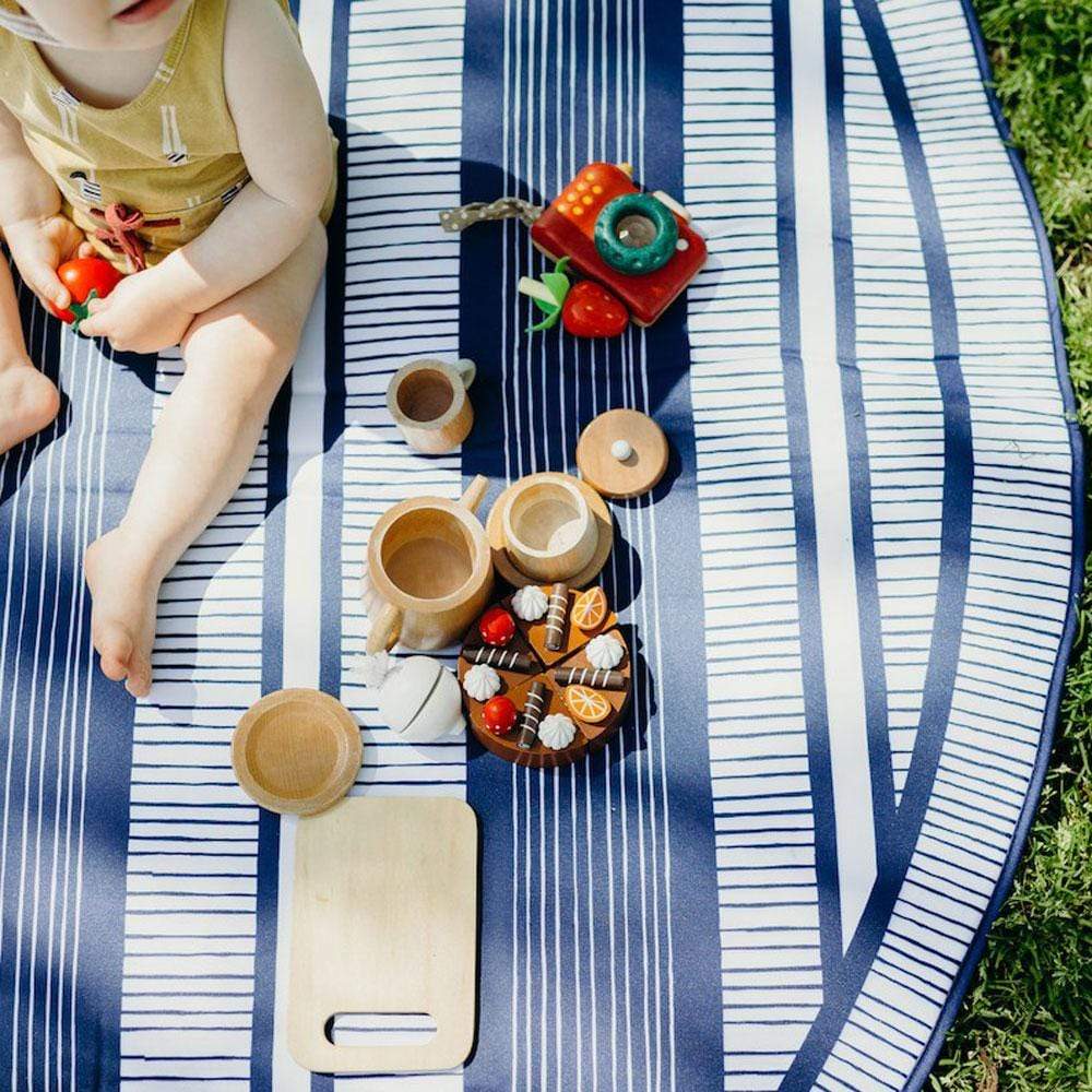 Love Rugs  -  Picnic Blankets  by  Basil Bangs